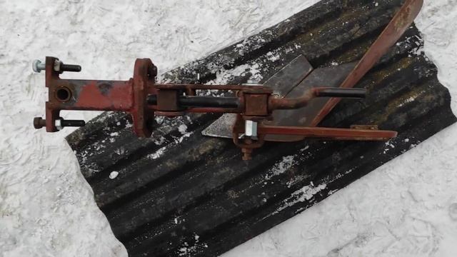 Плуг для мотоблока МТЗ/Беларусь со сцепкой. смотреть онлайн