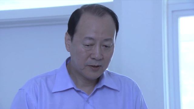 女學生裝小白兔，愛上老師還和男人的老婆成為好朋友，完全卸下防備 смотреть онлайн