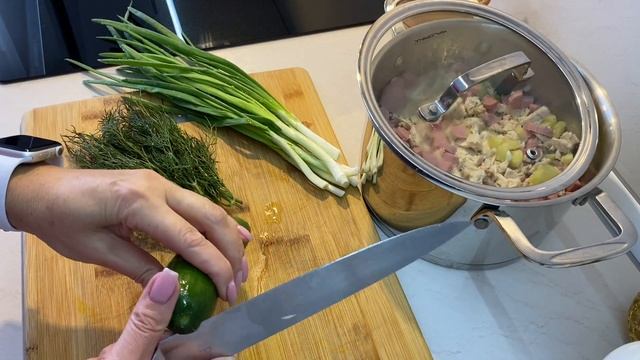 САМАЯ ВКУСНАЯ ОКРОШКА НА БУЛЬОНЕ, ГОТОВИТ УКРАИНКА | Irina Belaja смотреть онлайн
