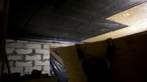 Подшивка осб плиты к потолку в одиночку своими руками.