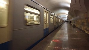 Отправление новогоднего состава "Ока" со станции "Шоссе Энтузиастов"