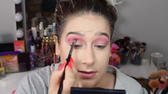 Yellow & Pink Cut Crease With Fresh Skin смотреть онлайн