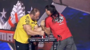 Армрестлинг Денис Цыпленков vs Девон Ларрат Armrestling Denis Cyplenkov vs Devon Larratt