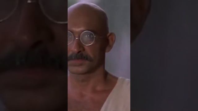 GANDHI, filme de 1982 - SHORT #02