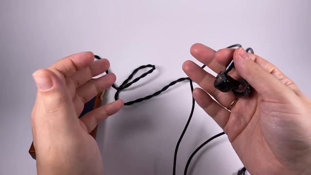 Наушники SeeAudio Bravery — не бойтесь!