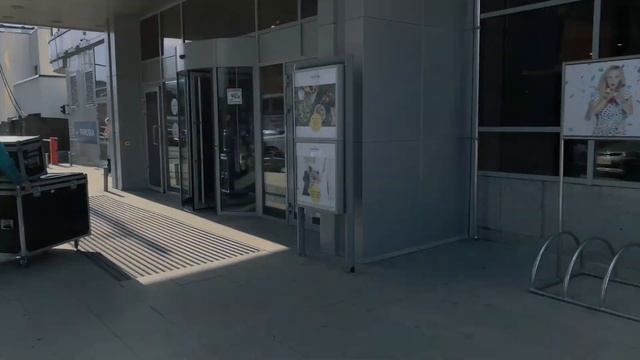 Застройка под конференцию / Экстренный монтаж / Кинули с ковролином