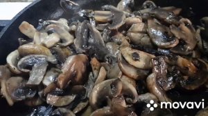 Тушёная капуста с грибами?сочно,вкусно.???