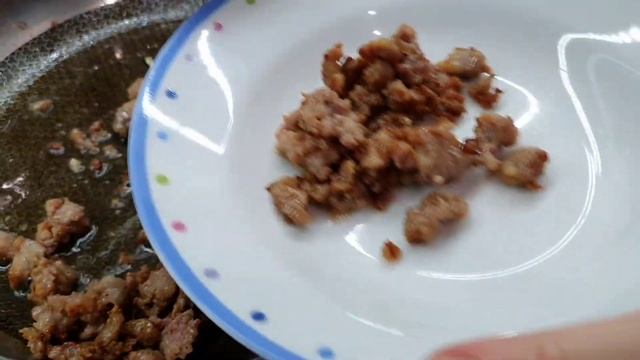 Нежные ньокки с сальсиччей и шпинатом в сливках смотреть онлайн