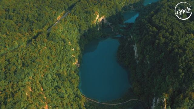 Disclosure at Plitvice Lakes National Park, in Croatia for Cercle смотреть онлайн