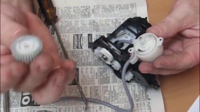 Сборка струйного принтера Epson stylus photo r295 Часть 1 смотреть онлайн