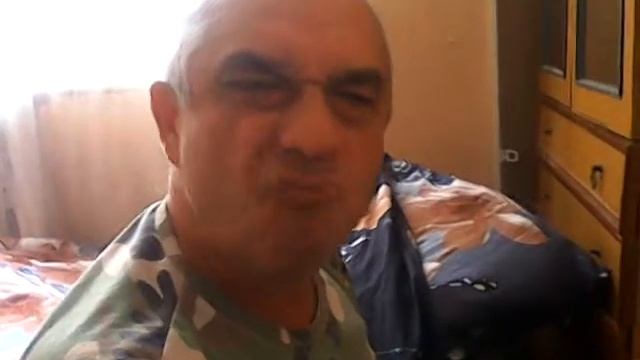 Мой деда чавкает смотреть онлайн