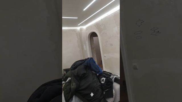 натяжные потолки с подсветкой смотреть онлайн