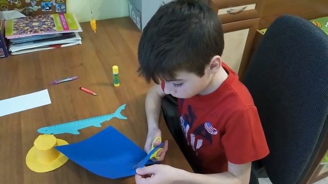 DIY. Шляпка из бумаги. The hat is made of paper. смотреть онлайн