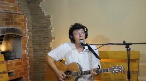 Бутылка кефира полбатона  Чайф