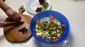 Необычный Вкусный Салат с Куриной Грудкой и Черносливом. Быстрый Салат Для Праздничного Стола