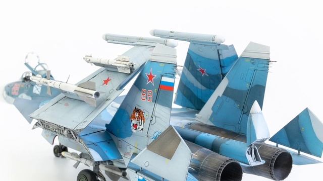 Самолет Су-33 сборная модель от Kinetic масштаб 1:48  Фотообзор готовой модели