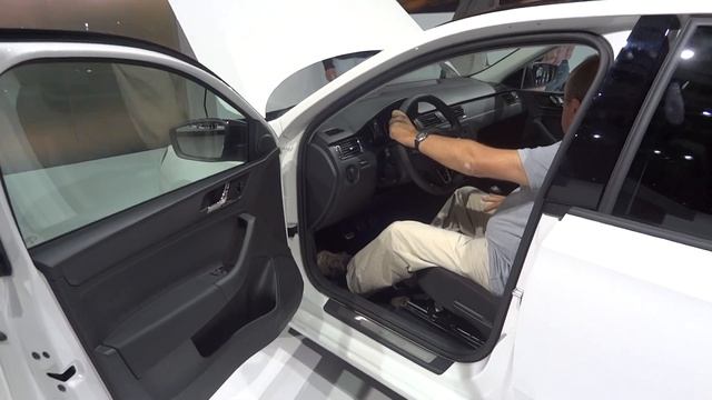 Skoda Rapid at the 2012 Paris Motor Show HD video смотреть онлайн