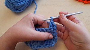 Вяжем столбики с длинными накидами