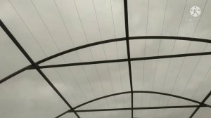 Новая теплица, перетяжка проволокой.