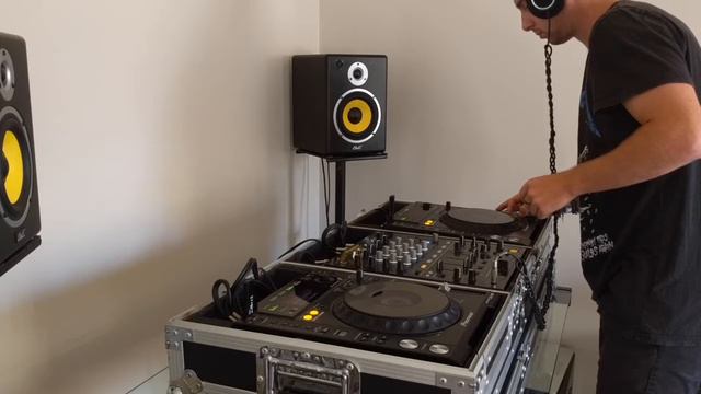 The Underground Ep. 3 смотреть онлайн