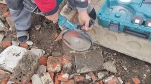 Мощная болгарка MAKITA DGA900