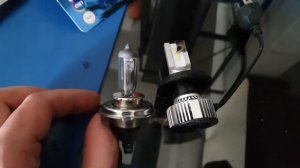 Сравнение Led Philips Ultinon H4 с галогенными в фаре