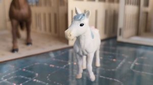 РАСПАКОВКА КОНЮШНИ С WILDBERRIES! Обзор деревянной конюшни | шляйх brizi