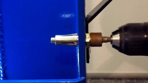 Оригинальные болты для крепления металла