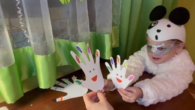 Поробки з долоньок ( Поделки из ладошек)