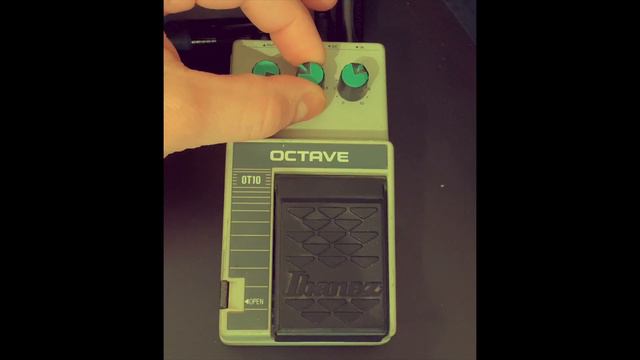 Ibanez OT10 Octave Bass Effect Pedal Demo смотреть онлайн