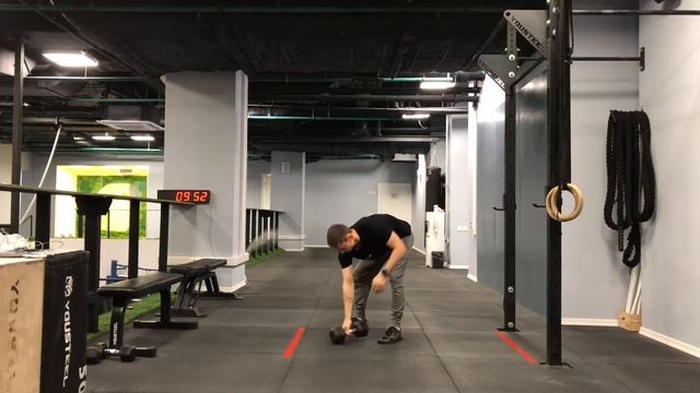 Берпи с рывком одной гантели смотреть онлайн