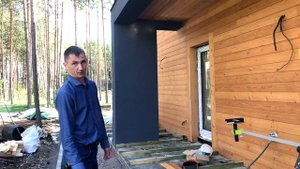 Планкен из лиственницы на фасаде и Штукатурка. Лесобаза.РФ в Санкт-Петербурге