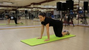 подъём согнутой ноги в сторону из положения на четвереньках