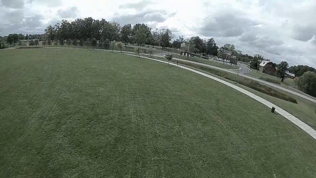 Мой первый полёт на FPV дроне в парке смотреть онлайн