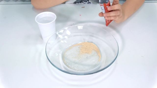 ЗУБНАЯ ПАСТА ДЛЯ СЛОНА - ЭКСПЕРИМЕНТЫ ОТ ИВАНА КОТА смотреть онлайн