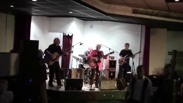 Wandering Eyes Charlie Gracie - Live in Cornwall 2014. Guy Mackenzie, drums. смотреть онлайн