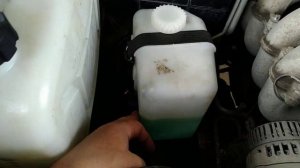Бачок омывателя УАЗ Патриот. Замена на Нивовский. Ч 2.