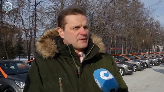 Службу каршеринга запустили в Новосибирске. Как арендовать автомобиль и куда на нем можно поехать? смотреть онлайн