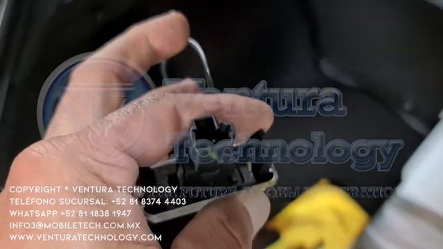 Instalación de Cámara de reversa para Toyota Yaris Hatchback S 2021 2022 смотреть онлайн