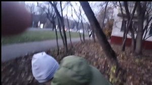 РАЗБИВАЕМ БУТЫЛКИ НА УЛИЦЕ