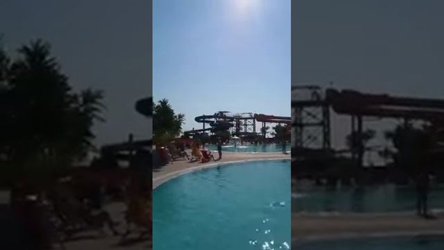 *Аквапарк БАНАНОВАЯ РЕСПУБЛИКА
