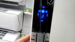 Вентилятор Zanussi ZFF-910. Включил. Мощный и красивая подсветка.