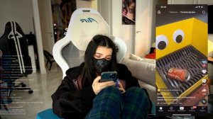 Tenderlybae стонет