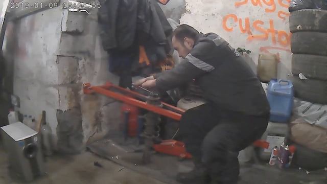 стяжка пружин стоек / DIY смотреть онлайн