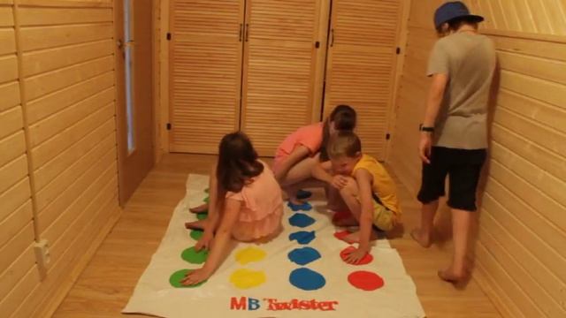 Твистер CHALLENGE смотреть онлайн