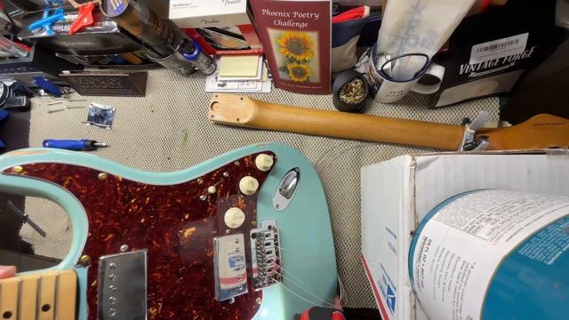 Will a telecaster neck Fit on a Stratocaster body @mus￼ @ernie смотреть онлайн