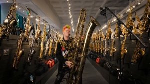 Leo P meets our CONTRABASS SAXOPHONE