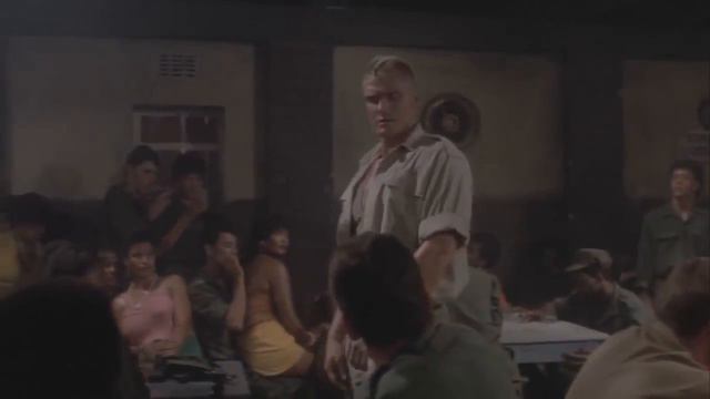 "Дольф Лундгрен поет гимн СССР" смотреть онлайн