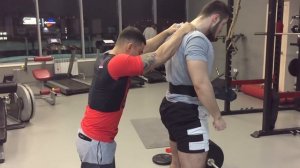 VLOG #1 День спины . Как накачаться в 17 лет ?/ VLOG #1 Back day. How to bodybuild in 17 years?