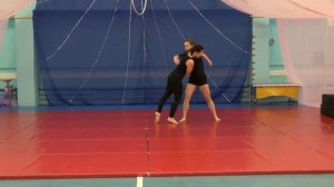 АКРОБАТИЧЕСКАЯ ПАРА